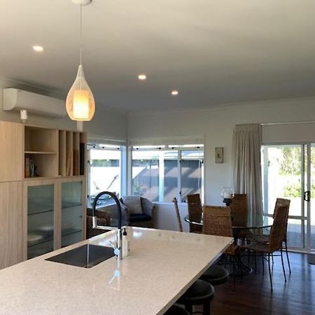 Walnut House Lägenhet Havelock North Exteriör bild